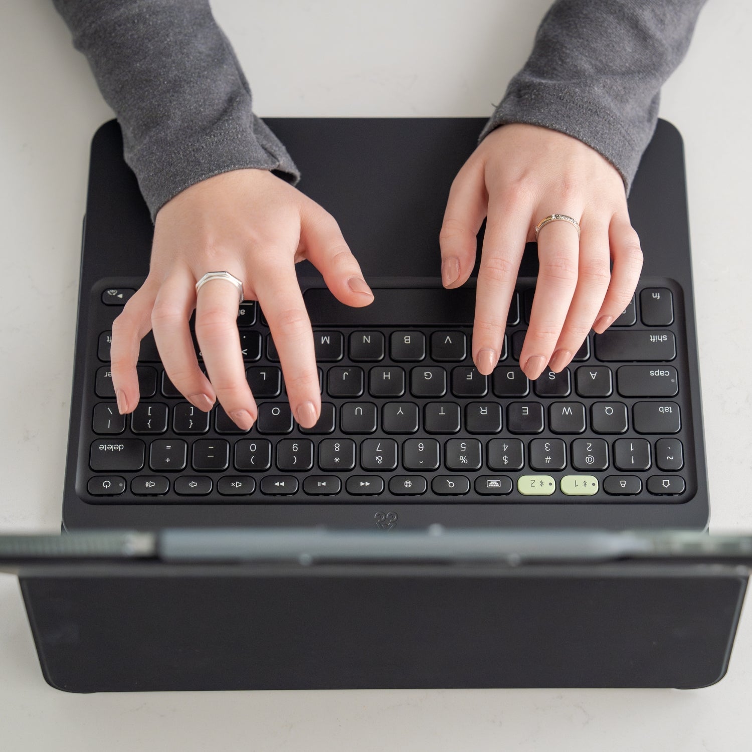 Teclado Pro Keys 2 iPad Air 13 · ZAGG Chile – ZAGG CHILE